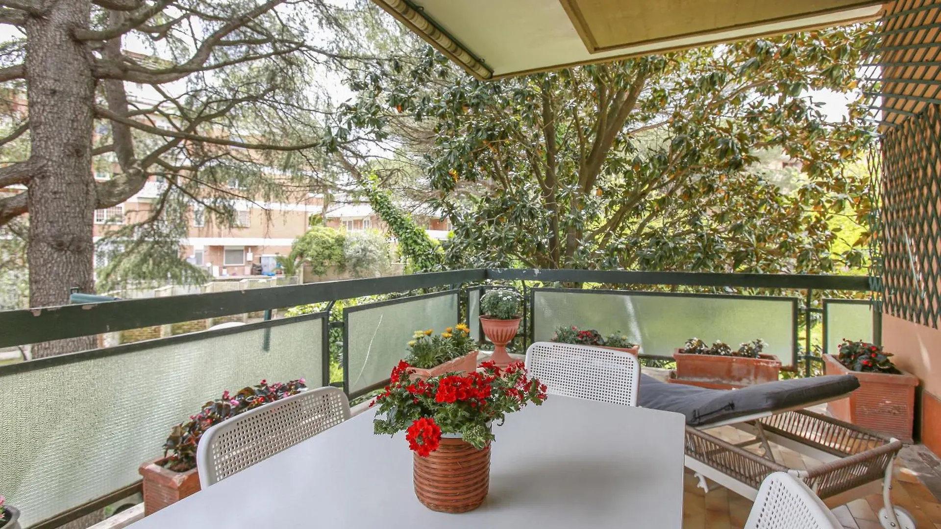 La Terrazza Nel Verde Vicino Metro Cornelia Rome Apartment